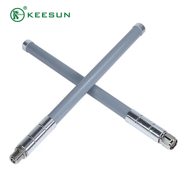 FG00015 | 700MHz 5dBi Omni Fibreglass UAV Antennae cum N Male/N-Female Connector