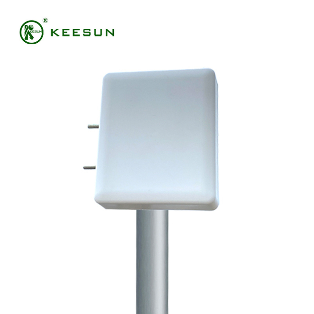 5.15-5.85Ghz 12dBi N-암 커넥터가 있는 이중 편파 지향성 안테나