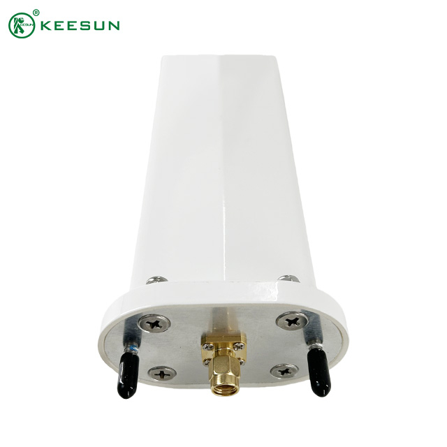 600–6000 MHz 2 DBi svesmjerna oštra antena za UAV/Dron